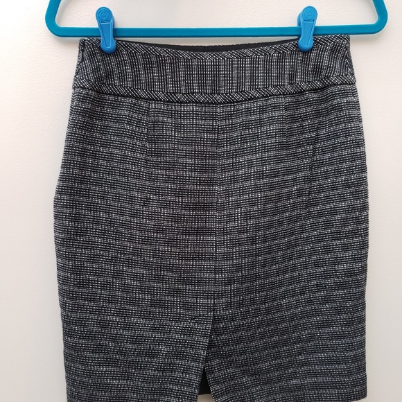 The Limited Pencil Skirt - Picture 2 of 3